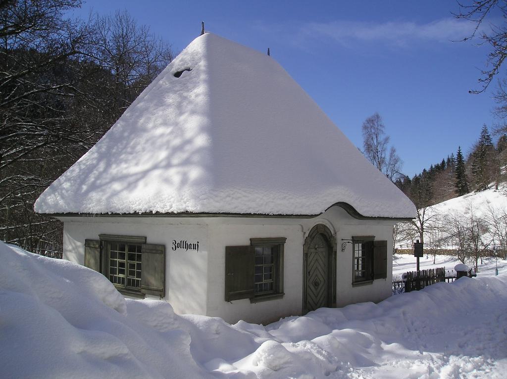 Hotel Hofgut Sternen - Wohnen In Kunst Und Kultur Брайтнау Экстерьер фото