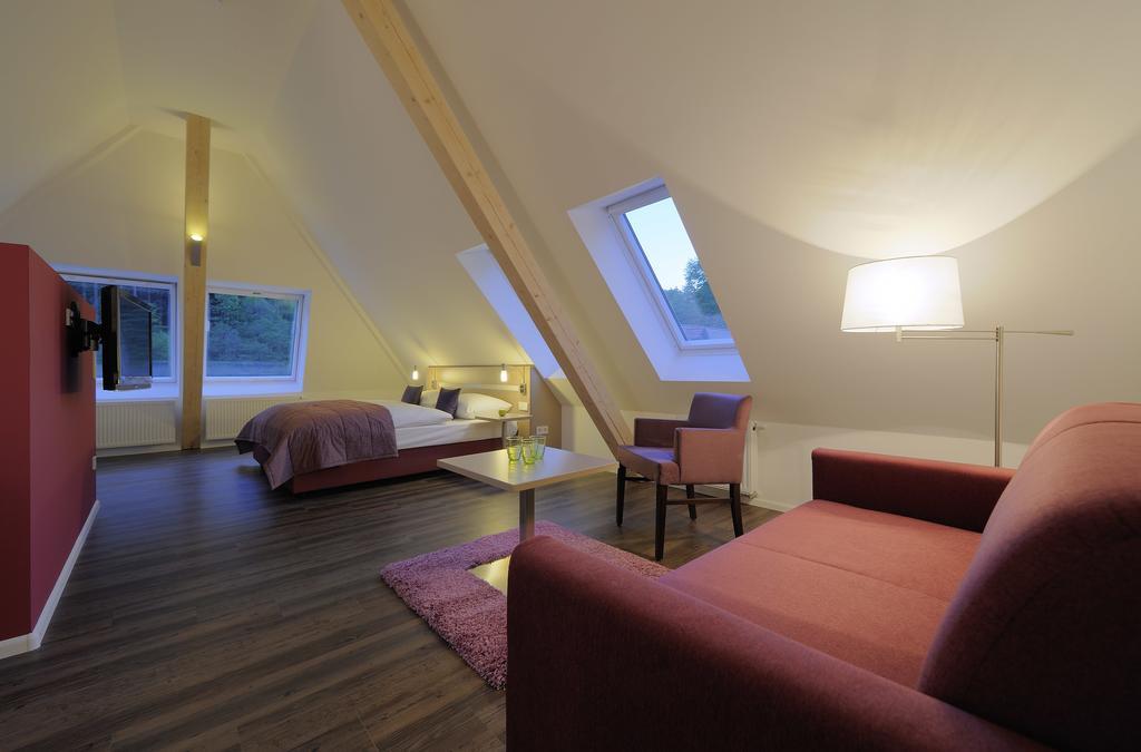 Hotel Hofgut Sternen - Wohnen In Kunst Und Kultur Брайтнау Экстерьер фото