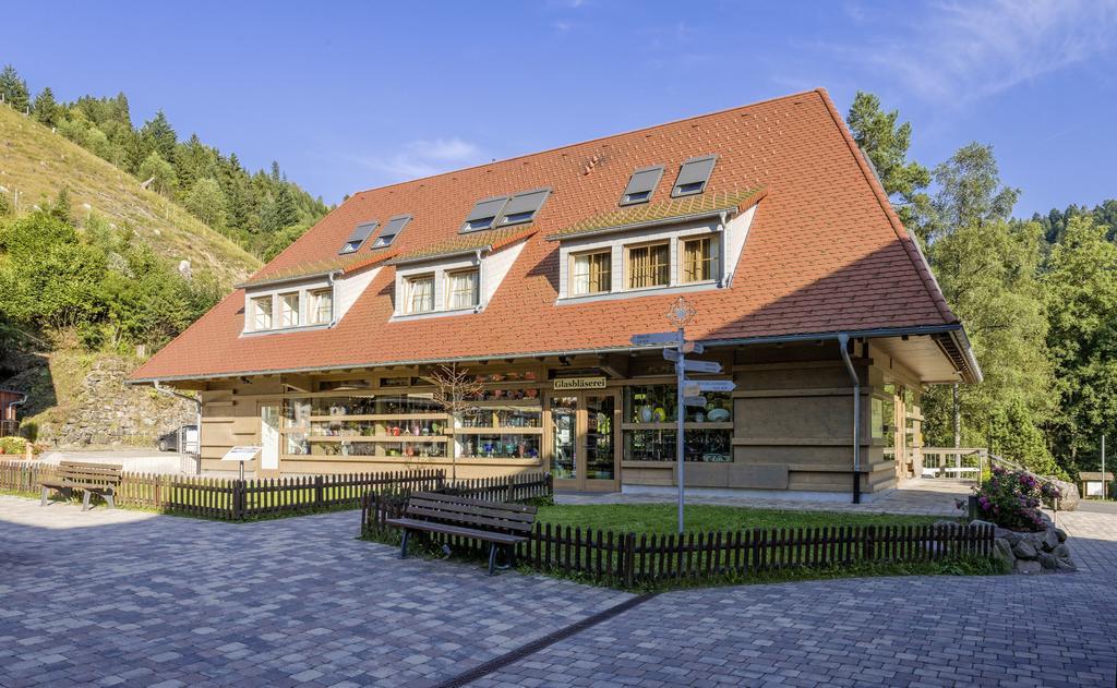 Hotel Hofgut Sternen - Wohnen In Kunst Und Kultur Брайтнау Экстерьер фото