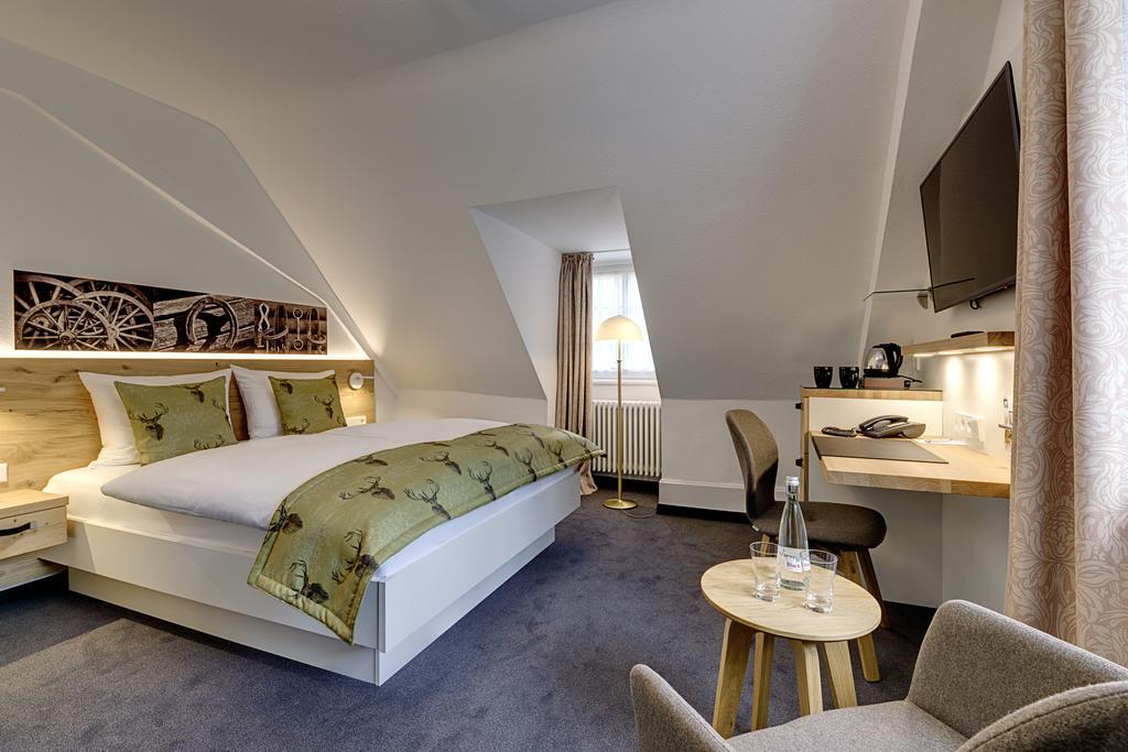 Hotel Hofgut Sternen - Wohnen In Kunst Und Kultur Брайтнау Экстерьер фото