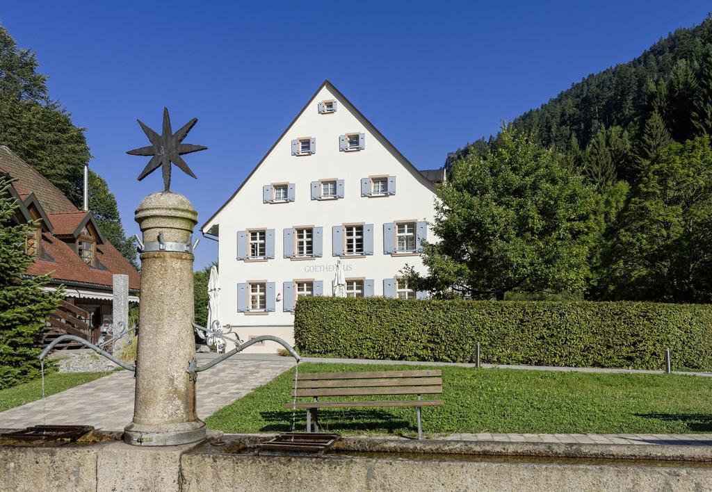 Hotel Hofgut Sternen - Wohnen In Kunst Und Kultur Брайтнау Экстерьер фото